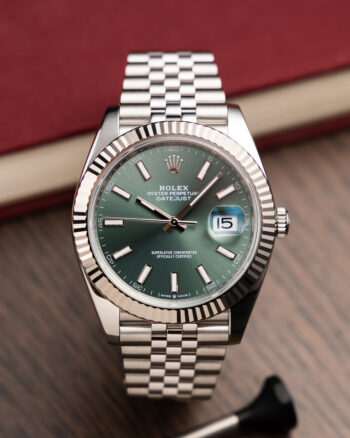 rabljena ura rolex datejust 41 mint green v odličnem stanju slovenija